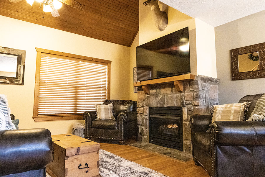 Hideaway at the Hollow Vacation Rental // 1 Bedroom // Stonebridge // Branson West, Missouri